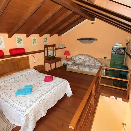 Il Castello Maggiore Con Terrazza Oda ve Kahvaltı Cossogno