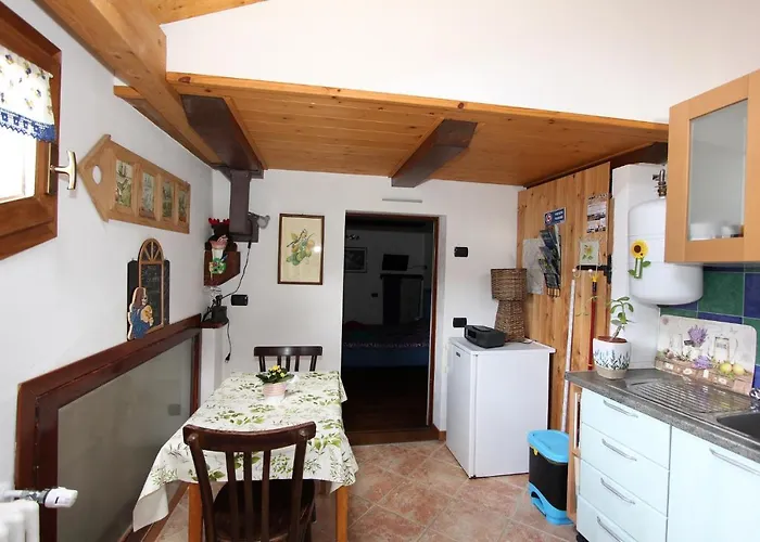 住宿加早餐酒店 Il Castello Maggiore Con Terrazza Cossogno