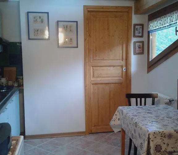 Il Castello Maggiore Con Terrazza 住宿加早餐酒店 Cossogno